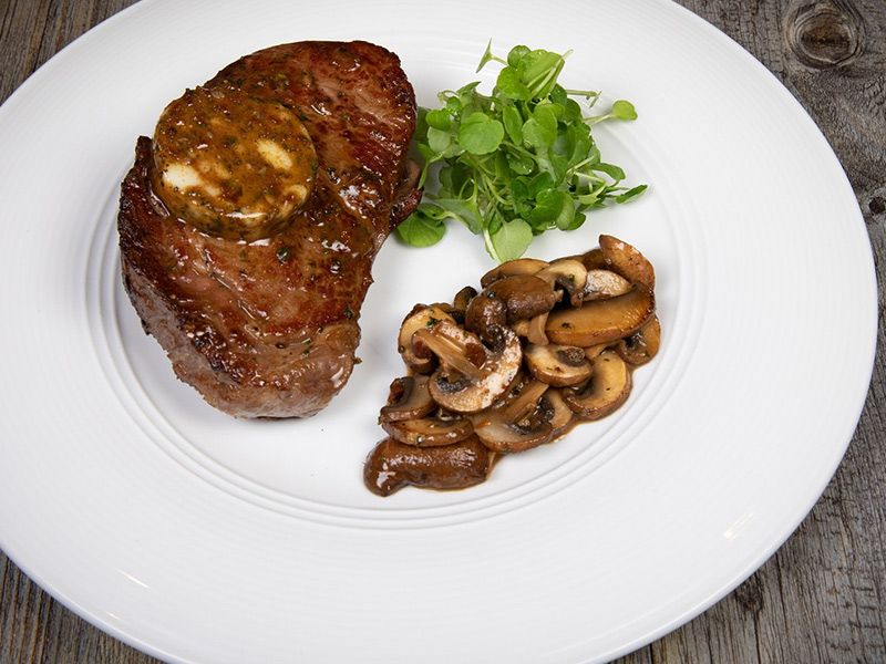 Rib Eye Steak With Sun Dried Tomatoes Platter