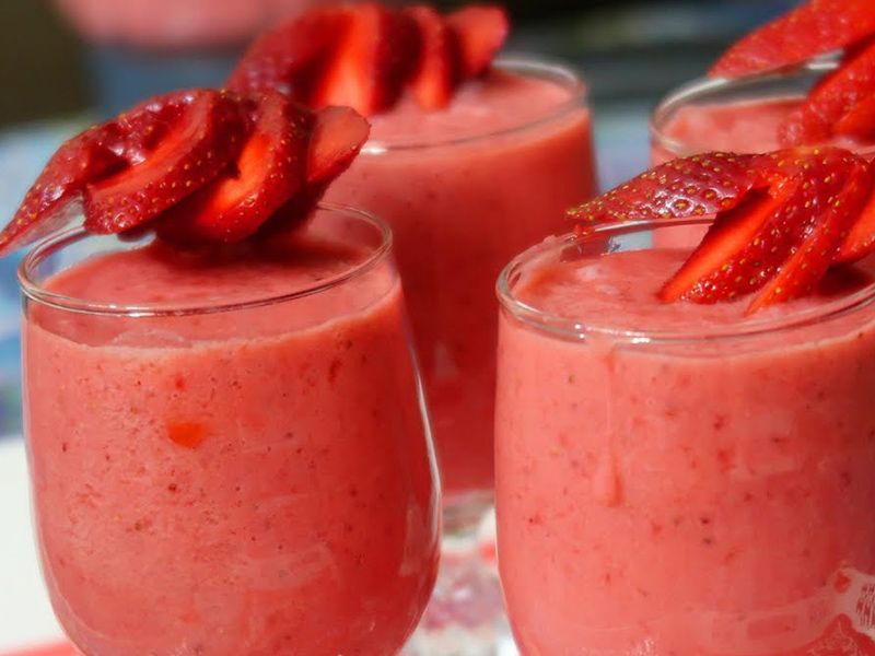 Yogurt With Strawberry Juice