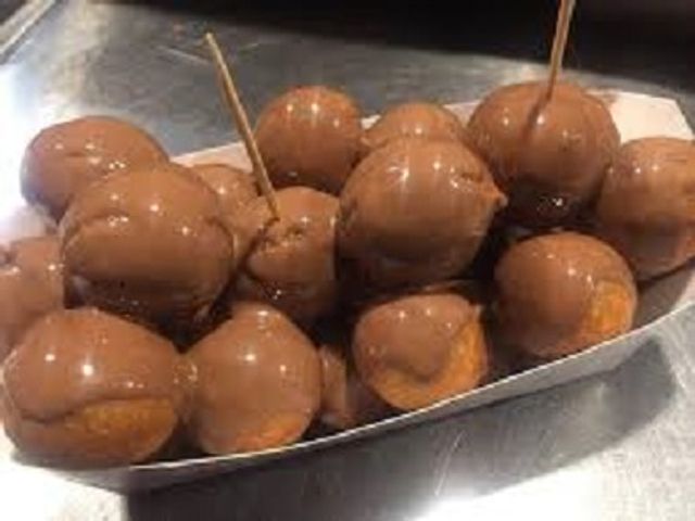 Zalabia With Nutella