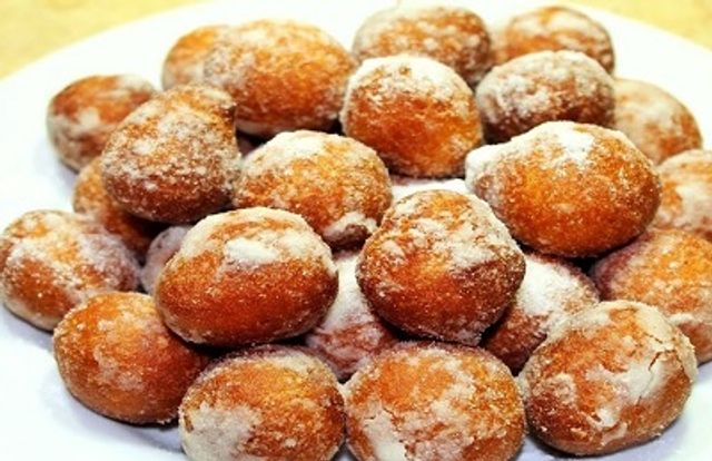 Zalabia With Sugar