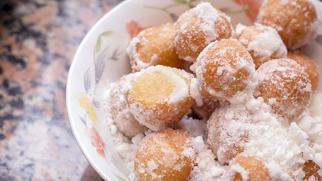 Zalabia With Sugar Xl
