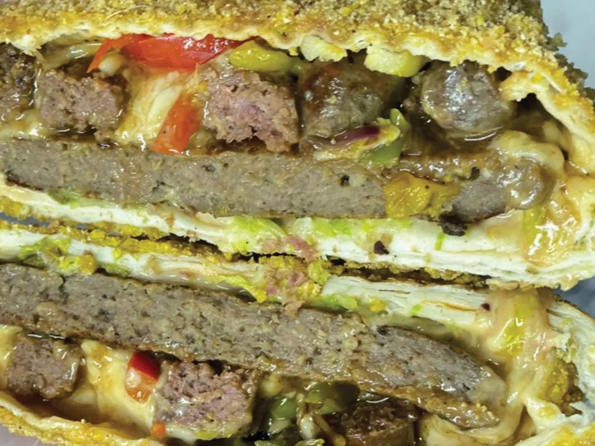 Burger with oriental sausage