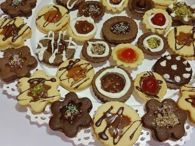 Nuts Sable With Walnuts And Hazelnuts
