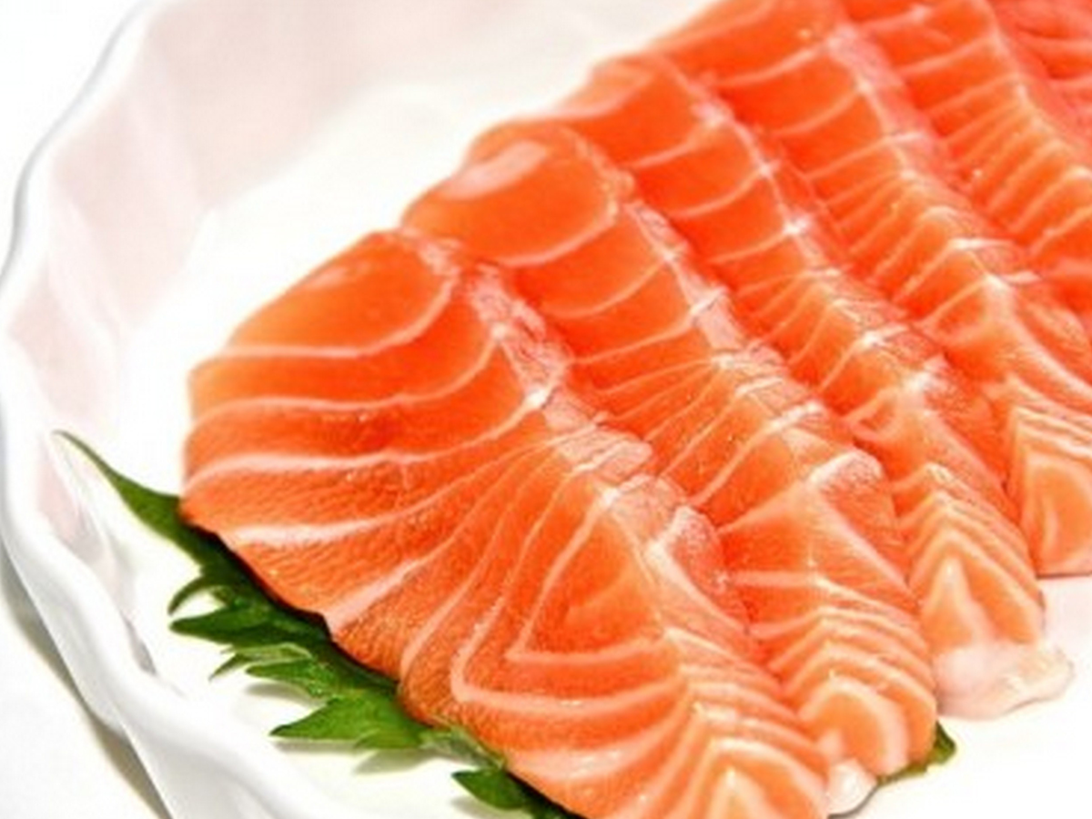 Salmon sashimi