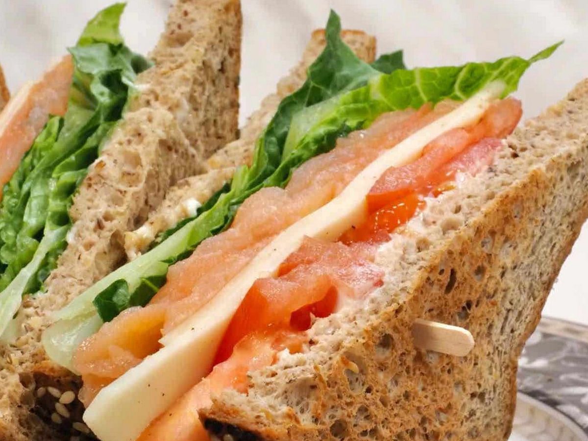 Smoked salmon sandwich