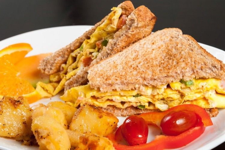 Pizza Omelette Sandwich