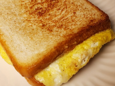 Plain Omelette Sandwich