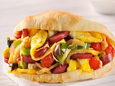 Omelette With Pastrami Sandwich