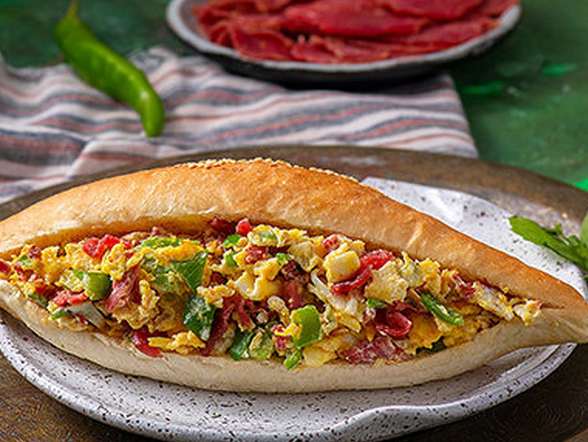 Olive and jalapeno omelette sandwich