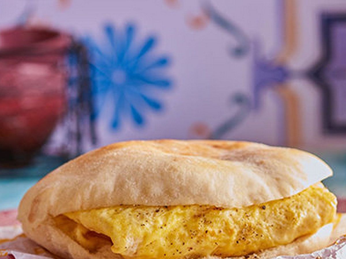 Plain omelette sandwich
