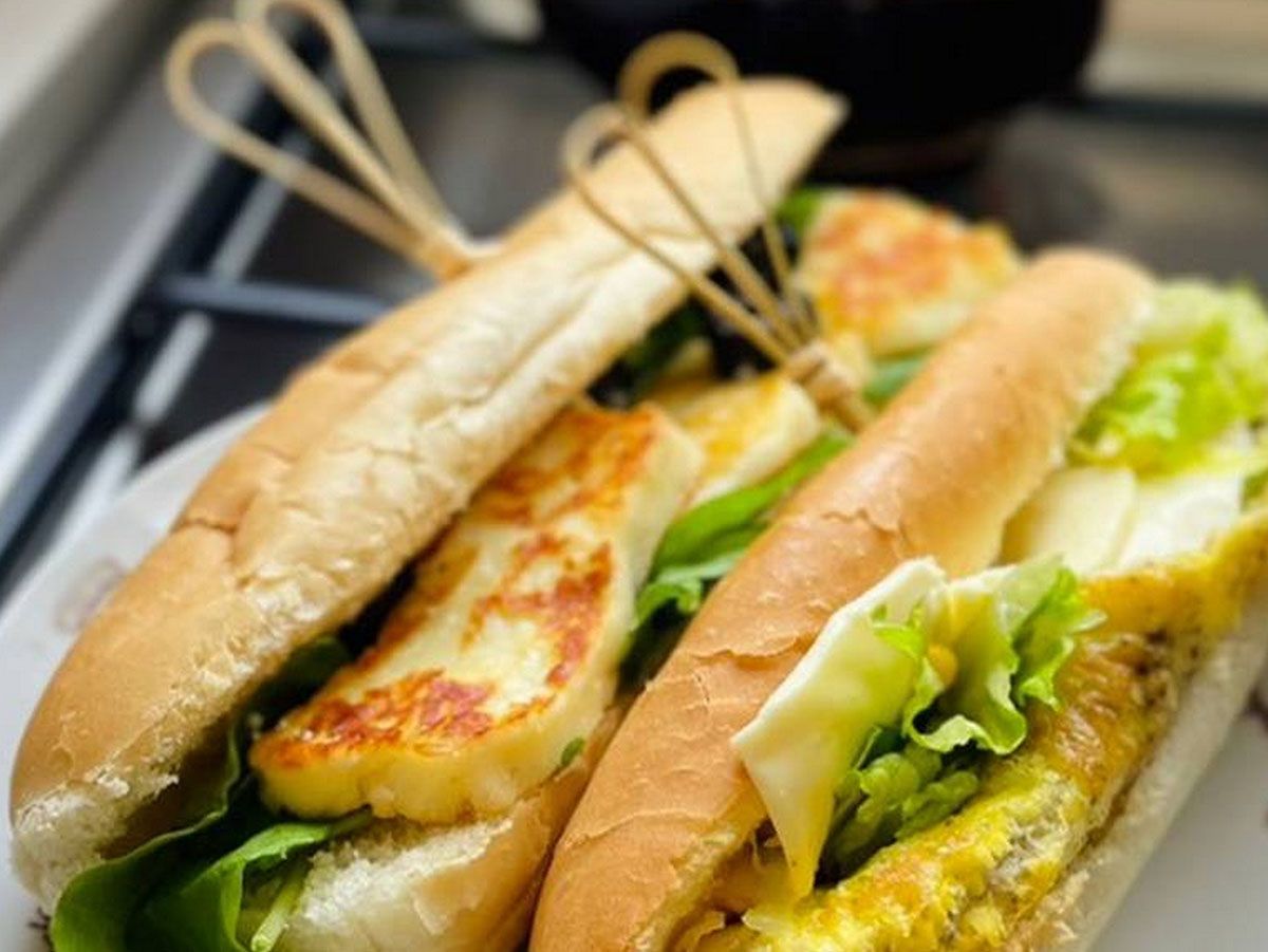 Shakshoka omelette sandwich