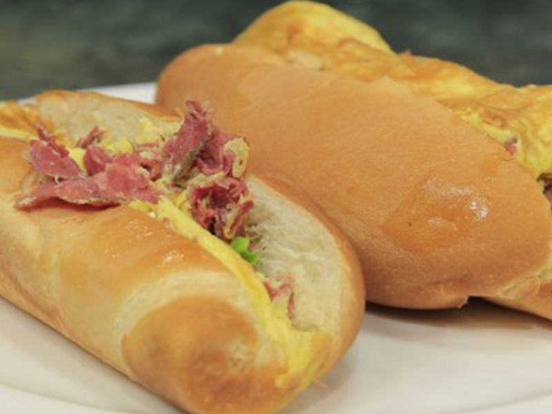 Omelette With Pastrami Sandwich