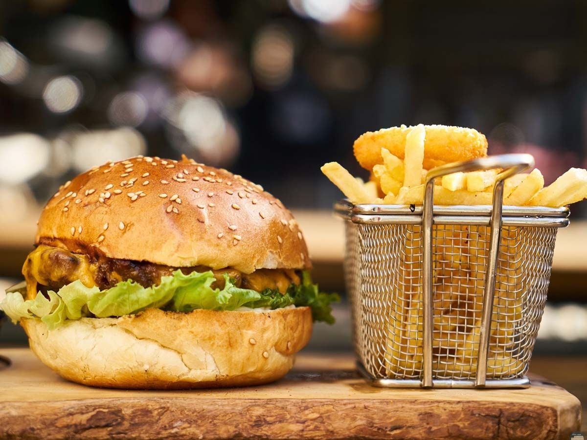 Burger With Cheese And Ranch Sauce