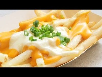 French Fries With Garlic Dip Sandwich