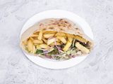 ساندوتش بطاطس سلطة وطحينة