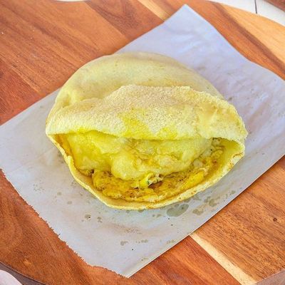Mashed Potato With Omelette Sandwich