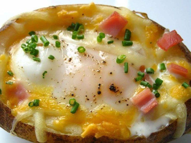 Omelette Eggs With Oriental Sausage Sandwich