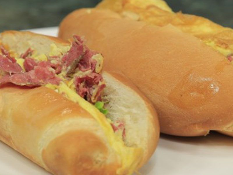 Roumi Cheese Pastrami Eggs