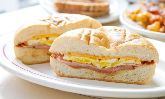 Eggs With Roumi Cheese And Mozzarella Cheese Sandwich