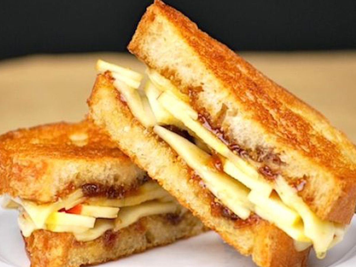 fried Cheddar cheese Sandwich