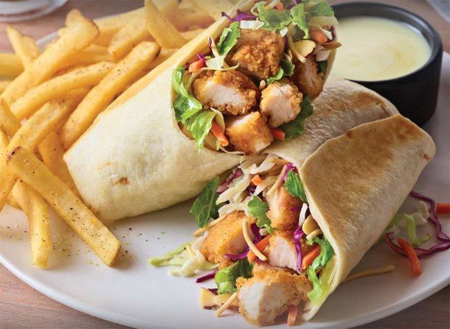 Chicken Mac And Cheese Roll Sandwich