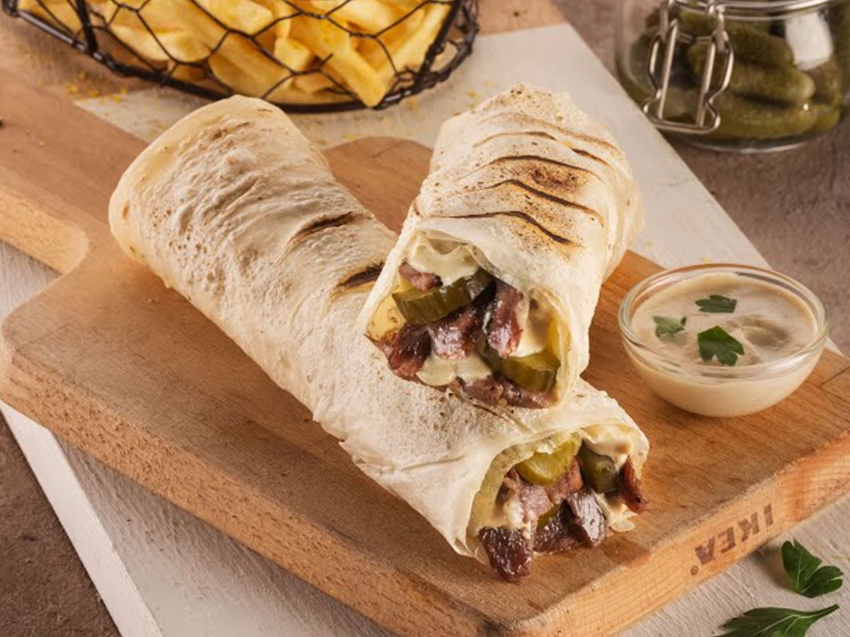 Baziz Shawerma sandwich