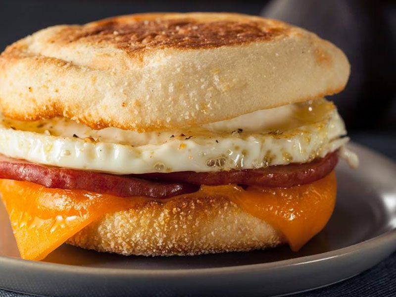 Cheddar Cheese With Pastrami Sandwich