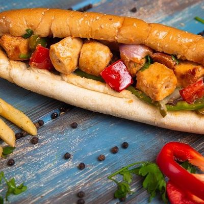 ساندوتش شيش طاووق