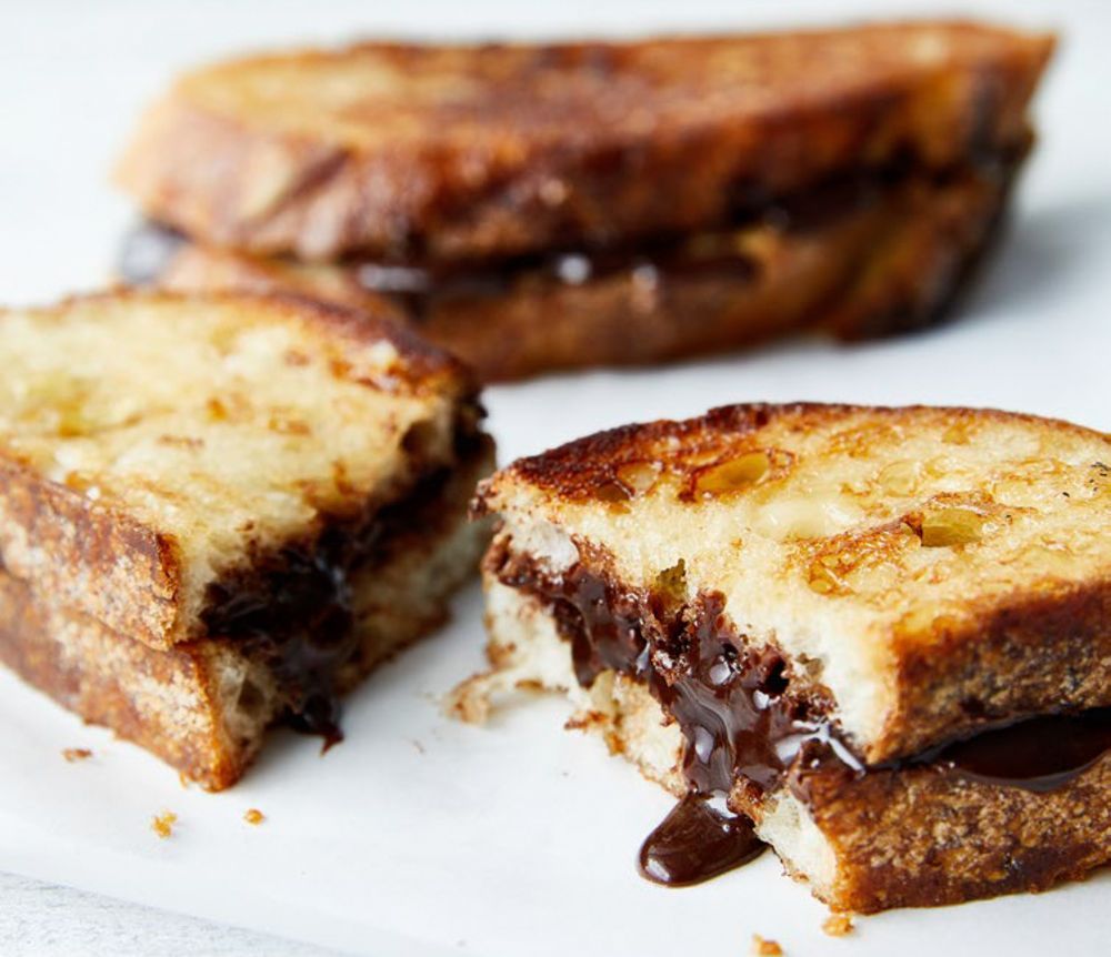 Nutella Chocolate Qeshta Sandwich