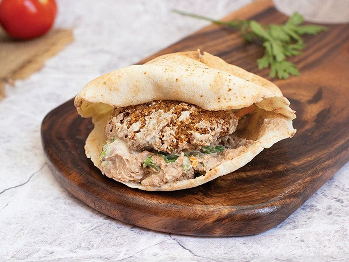 Taamia Ghannouj sandwich