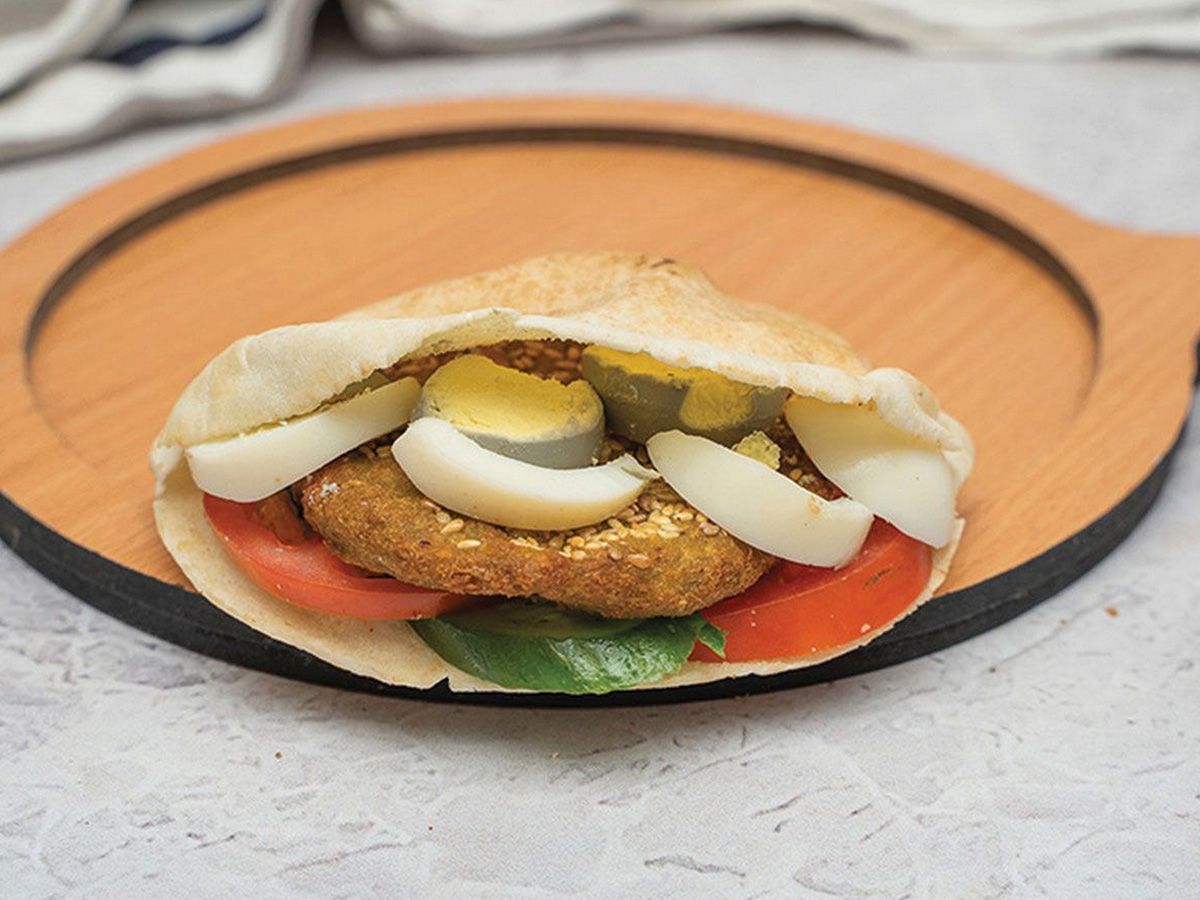 Sandwich Taamia Boiled Egg