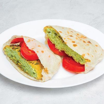 Baladi Omelette Sandwich