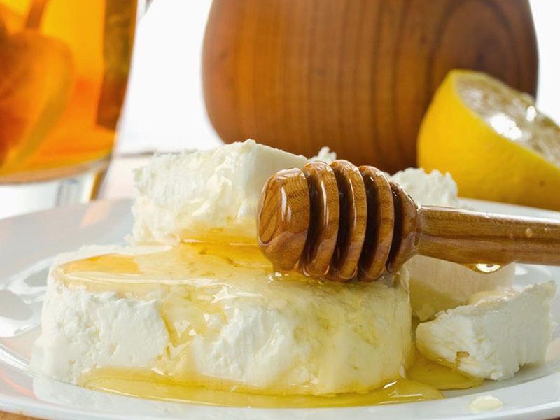 Honey With Qeshta Sandwich