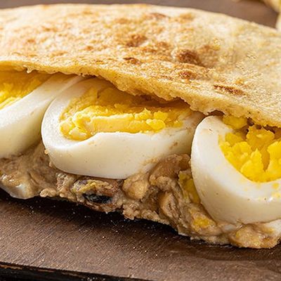 Foul With Eggs Sandwich
