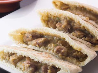 Foul With Qeshta Sandwich