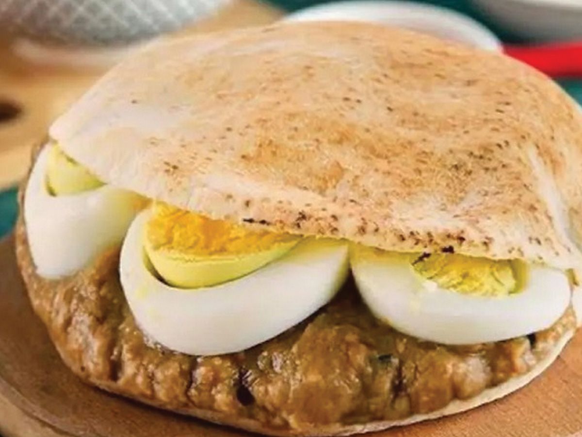 Boiled Egg Foul Sandwich