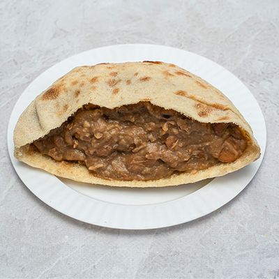 Foul sandwich with butter