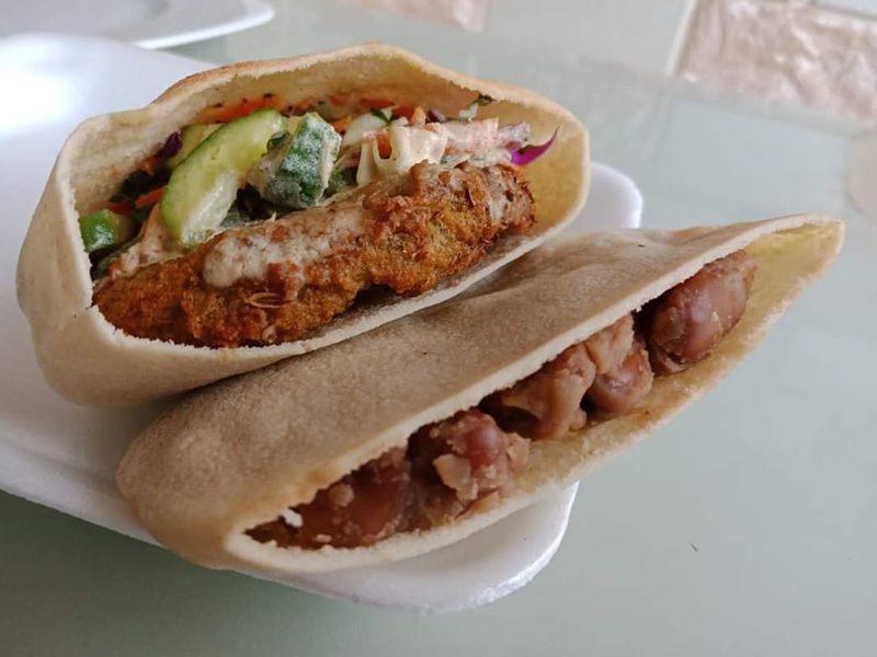 Foul With Taamia Sandwich