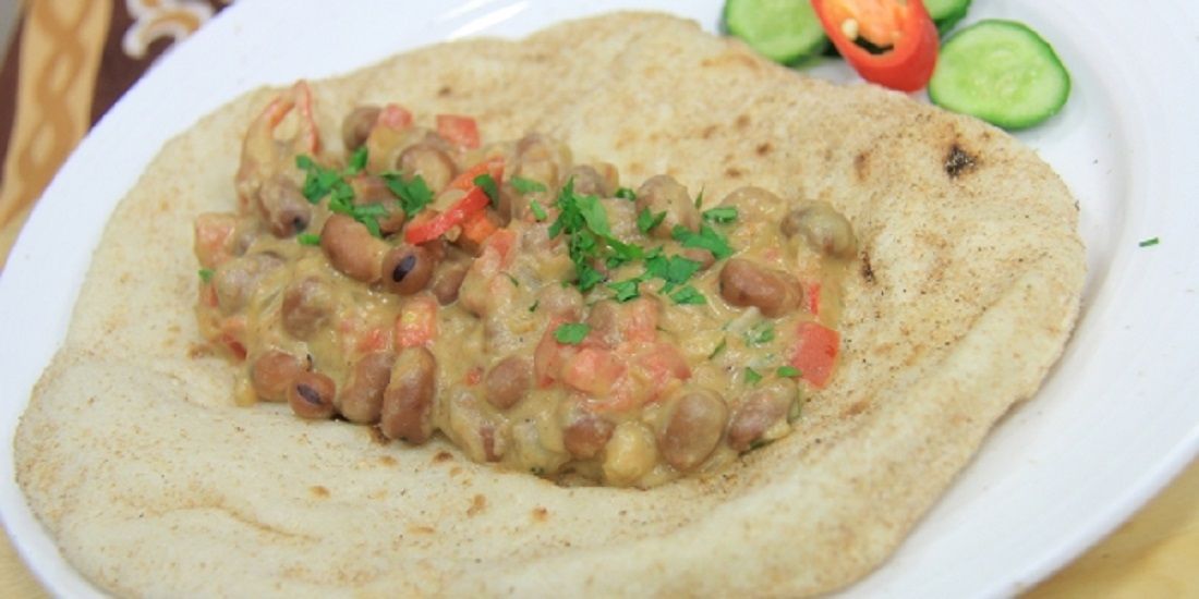 Foul With Chickpeas And Olive Oil Sandwich
