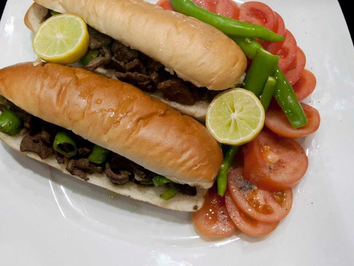 Grilled On Grill Sliced ​​liver Sandwich