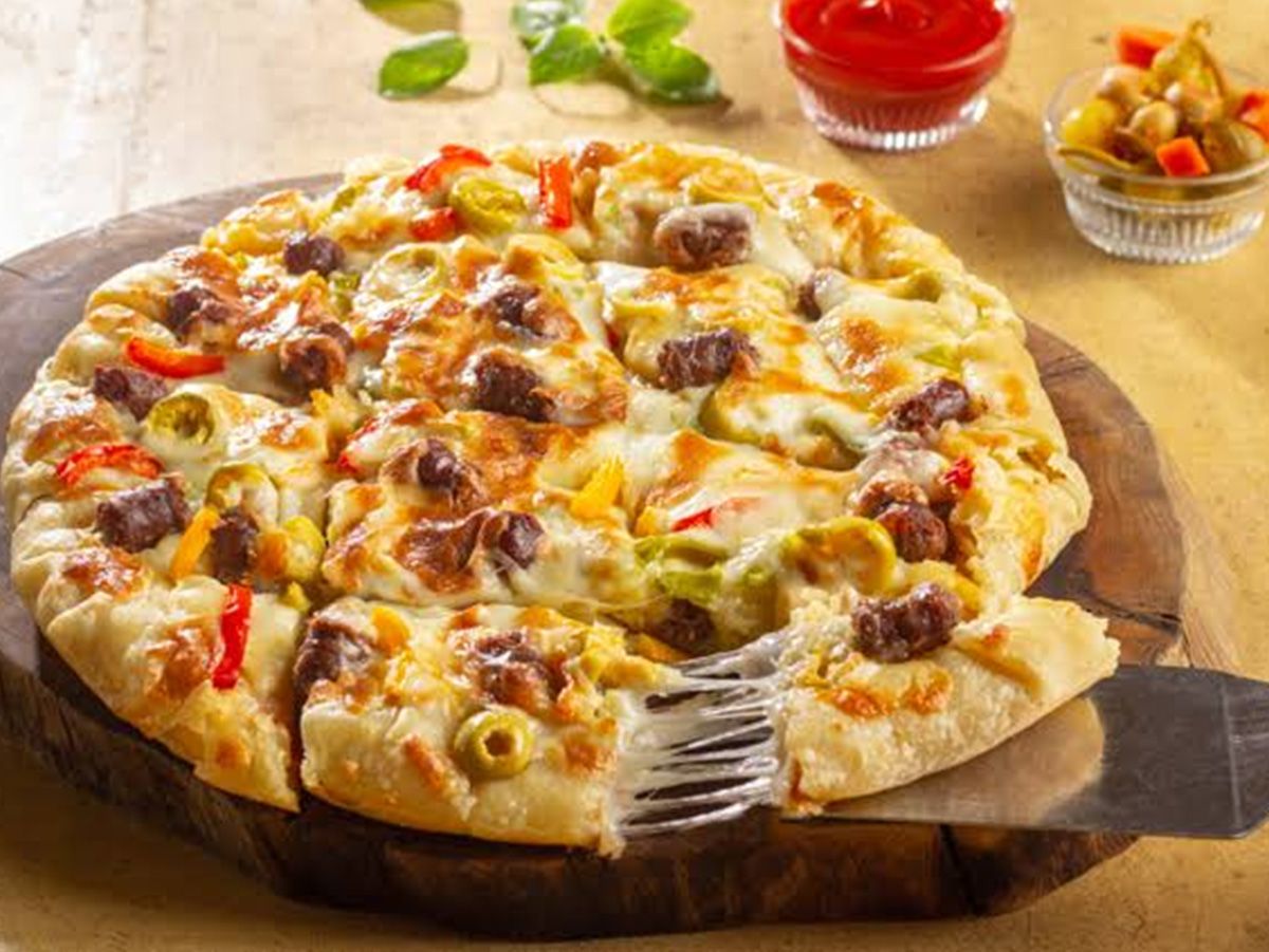 Sausages Pizza