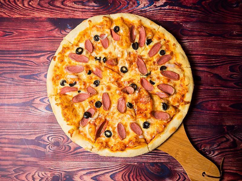 oriental sausage pizza
