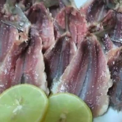 Boneless sardines