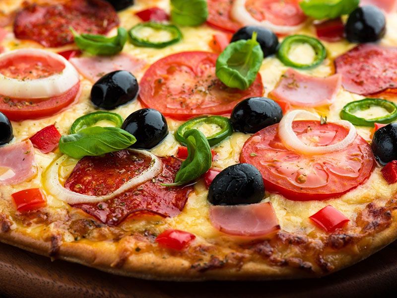 Salami Pizza