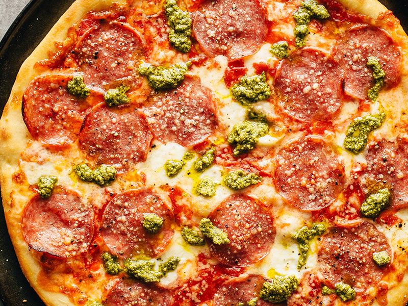 Salami Pizza
