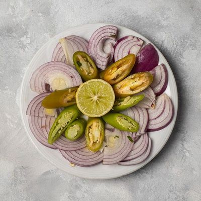 Onion and lemon salad