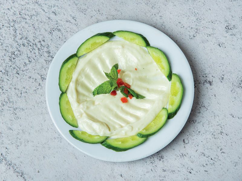 Garlic Dip With Mint Salad
