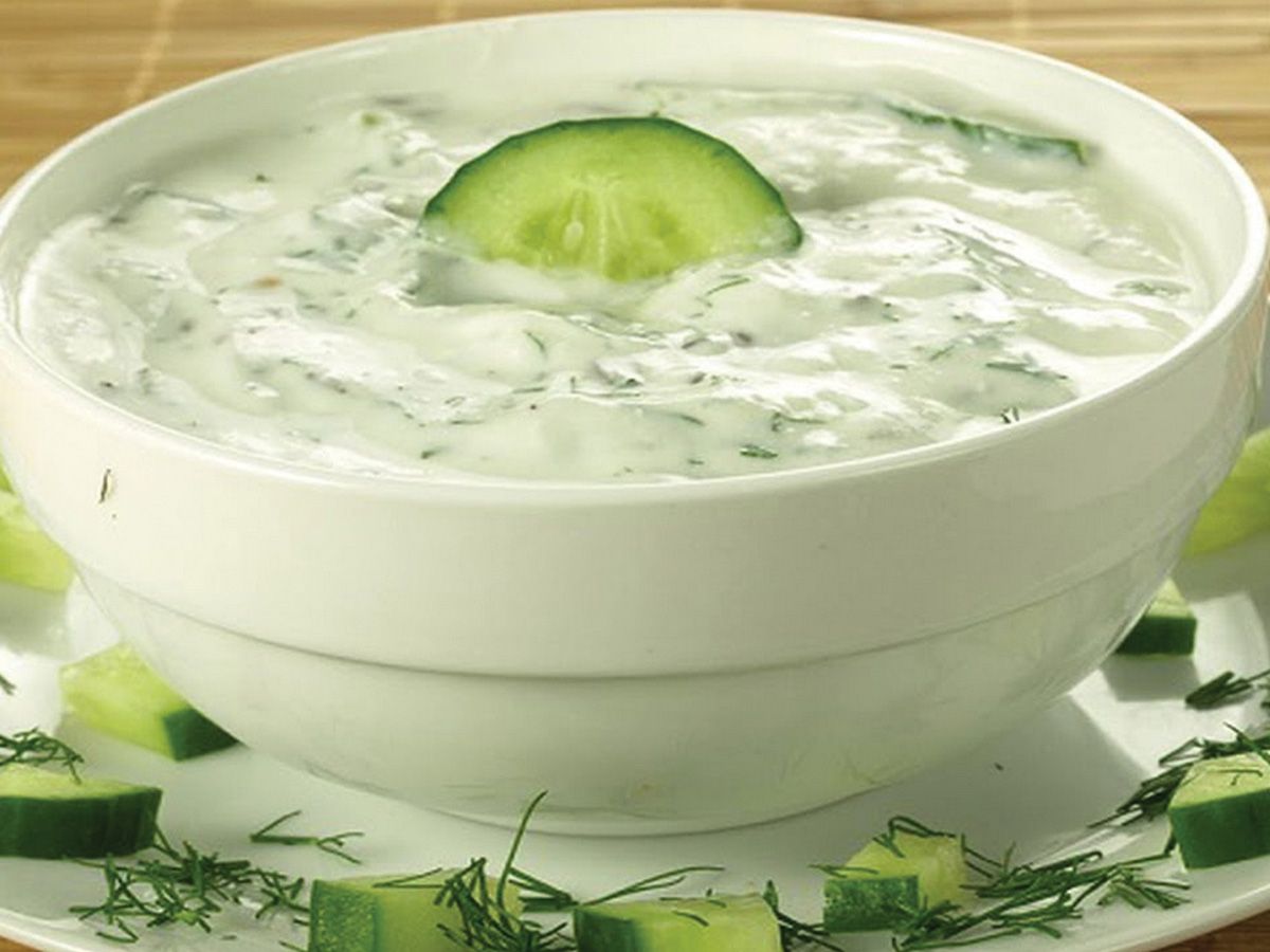 Yogurt salad with cucumber