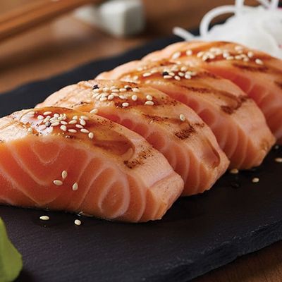 SALMON TATAKI SASHIMI