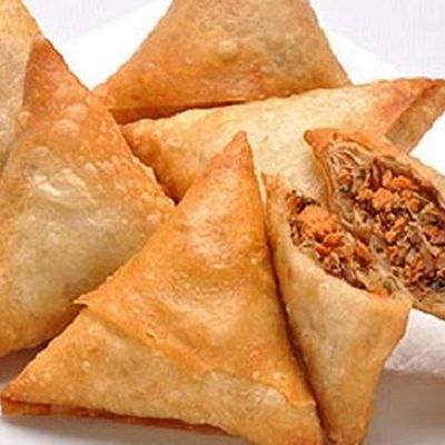 Cheese/meat Samosa 5 Pieces